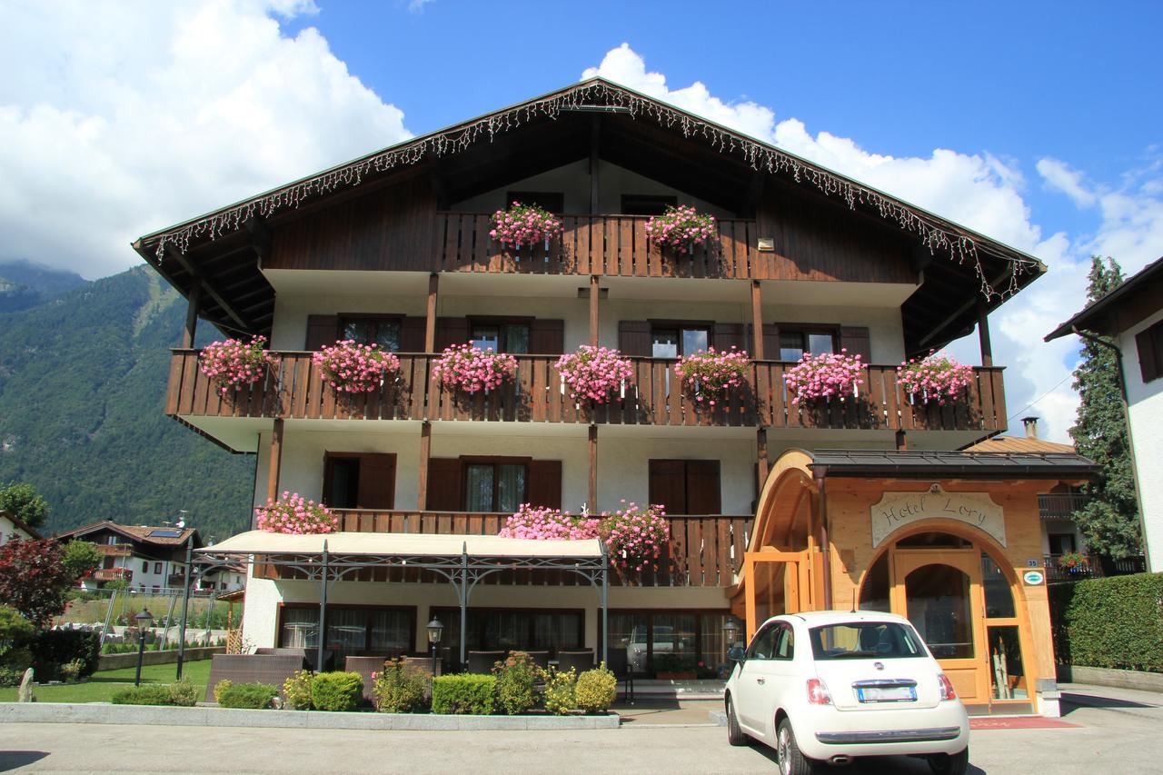 Hotel Lory Пинцоло Екстериор снимка