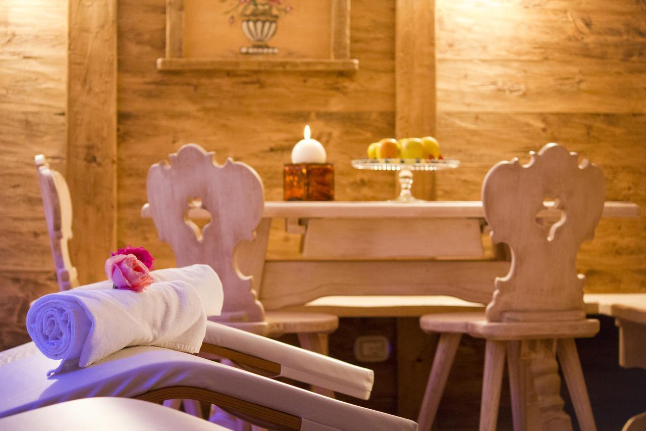 Hotel Lory Пинцоло Екстериор снимка
