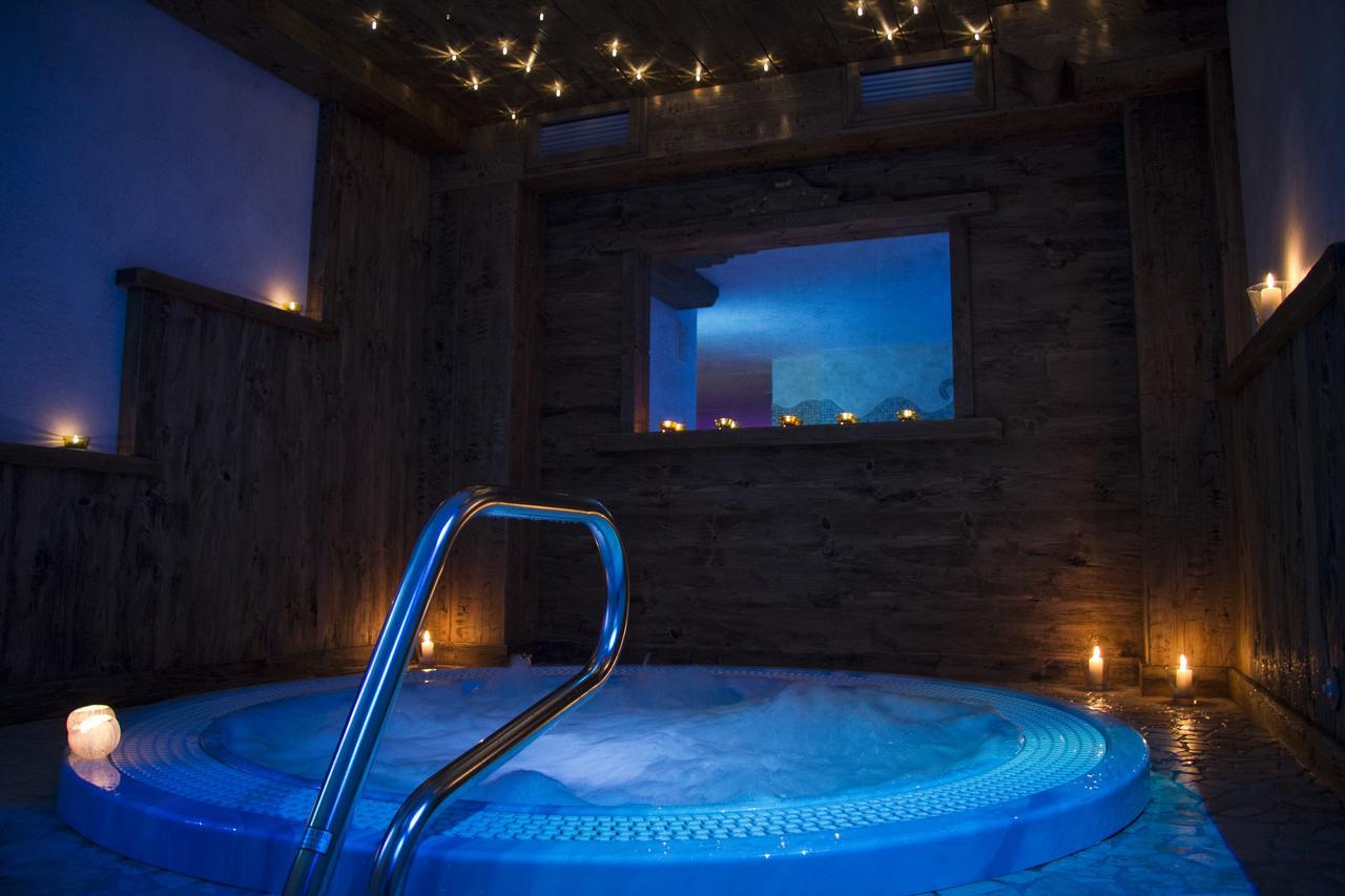 Hotel Lory Пинцоло Екстериор снимка